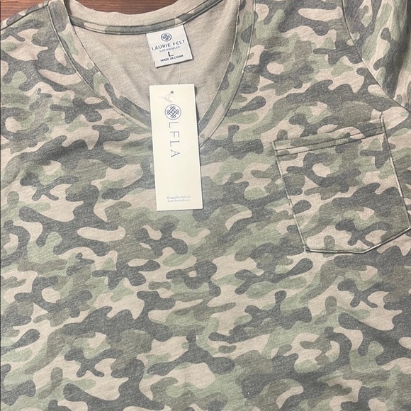 Laurie Felt  Camouflage Shirt NWT large - Picture 1 of 5